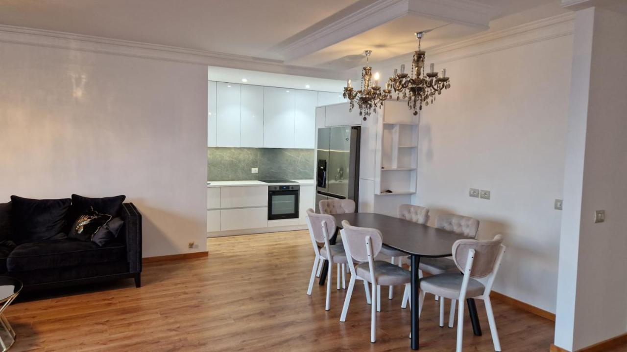 Pirro Luxury Apartment Sarandë Exterior foto