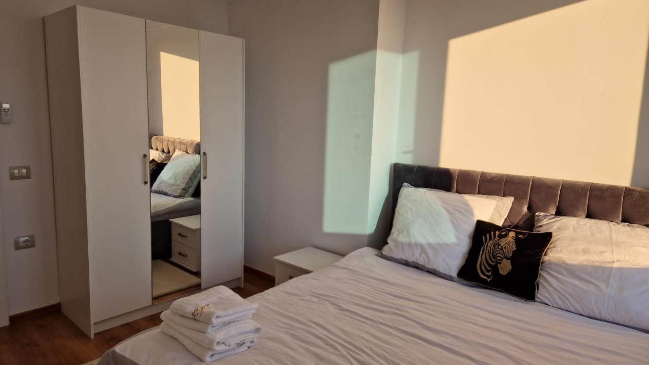 Pirro Luxury Apartment Sarandë Exterior foto